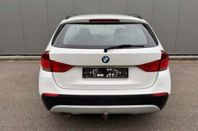 BMW X1 (2012) thumbnail 6