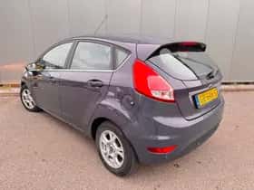 Ford Fiesta (2015) thumbnail 5