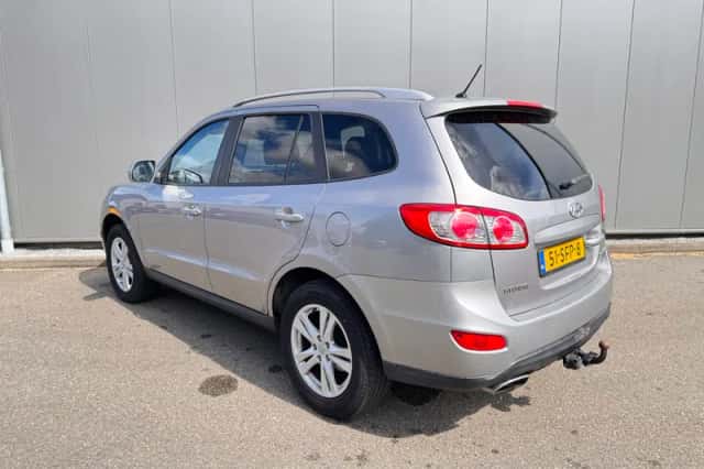 Hyundai Santa Fe (2011) thumbnail 5