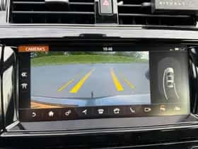 Land Rover Discovery (2018) thumbnail 17