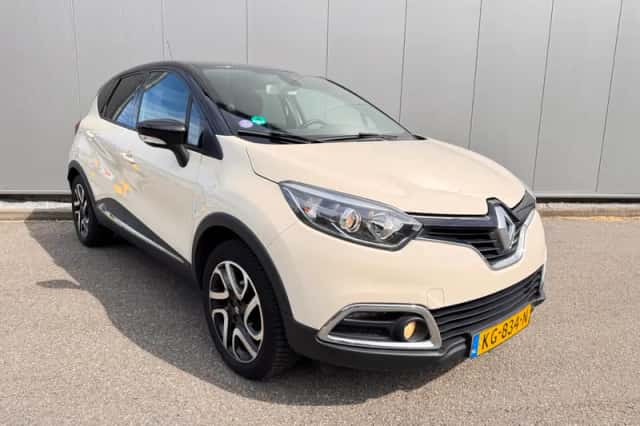Renault Captur (2016) thumbnail 1