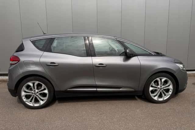 Renault Scénic (2017) thumbnail 3