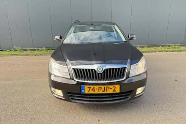 Škoda Octavia (2011) thumbnail 2
