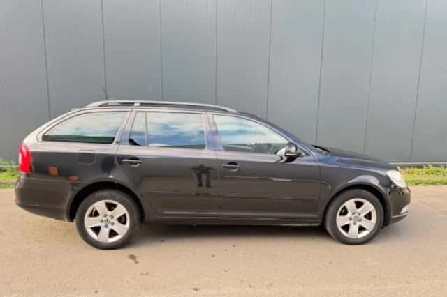 Škoda Octavia (2011) thumbnail 3