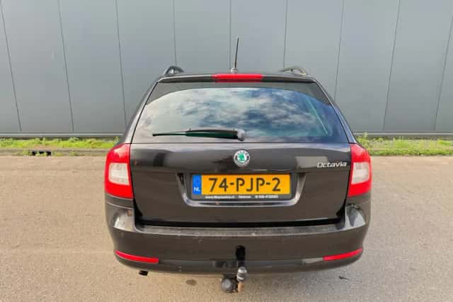 Škoda Octavia (2011) thumbnail 6