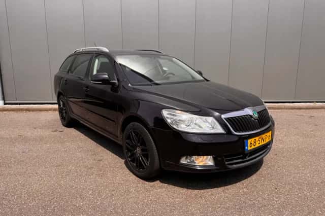 Škoda Octavia (2011) thumbnail 1