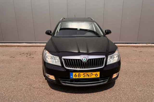 Škoda Octavia (2011) thumbnail 2