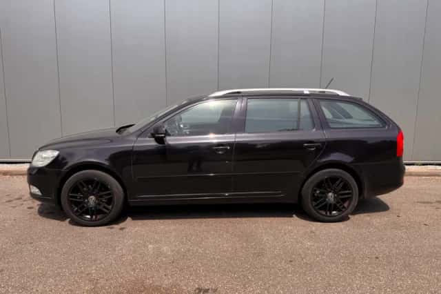 Škoda Octavia (2011) thumbnail 4