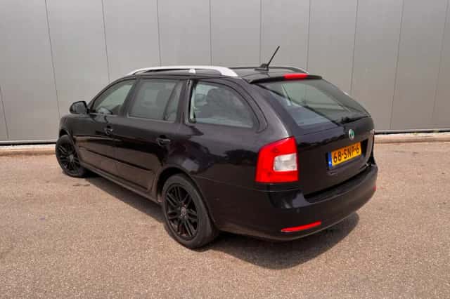 Škoda Octavia (2011) thumbnail 5