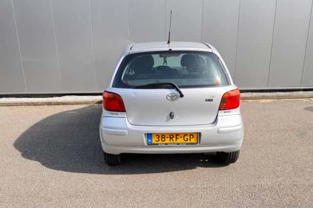 Toyota Yaris (2005) thumbnail 6