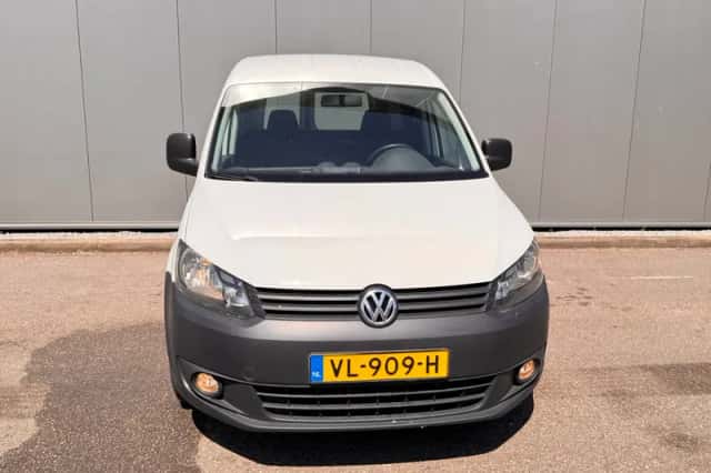 Volkswagen Caddy (2015) thumbnail 2