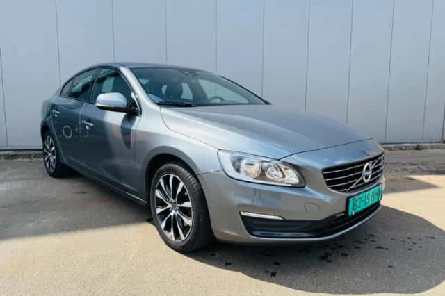 Volvo S60 (2018) thumbnail 1