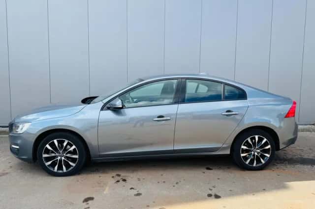 Volvo S60 (2018) thumbnail 4