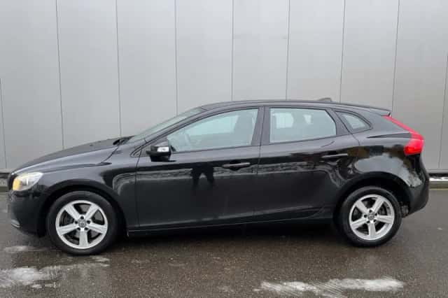 Volvo V40 (2016) thumbnail 4