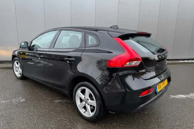 Volvo V40 (2016) thumbnail 5