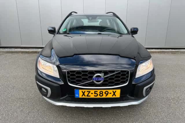 Volvo XC70 (2016) thumbnail 2