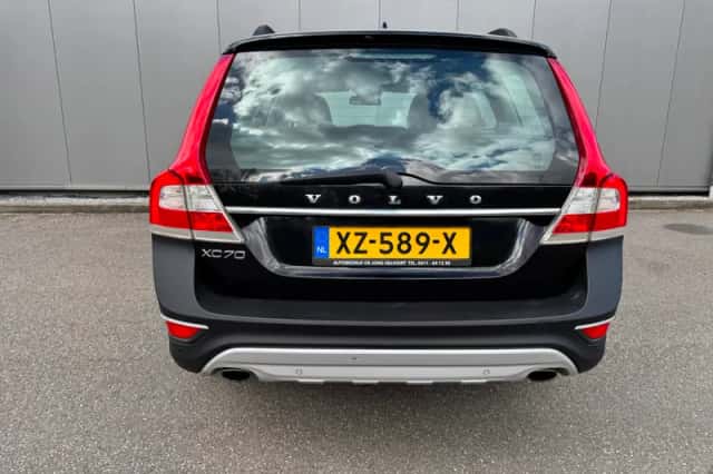 Volvo XC70 (2016) thumbnail 5