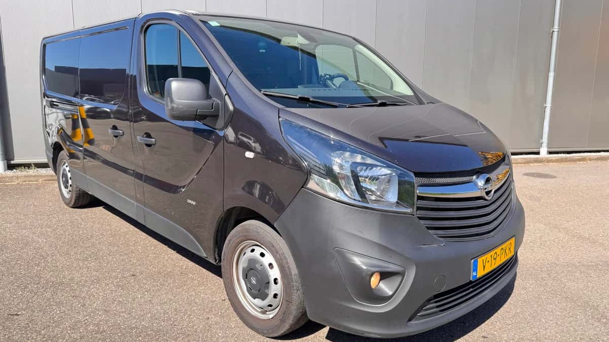 Opel Vivaro (2017) — foto 1