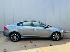 Volvo S60 (2018) thumbnail 3