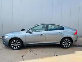 Volvo S60 (2018) thumbnail 4