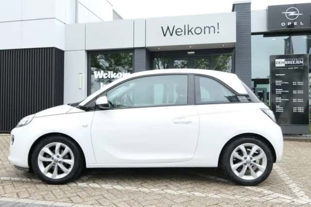 Opel Adam (2017) thumbnail 2