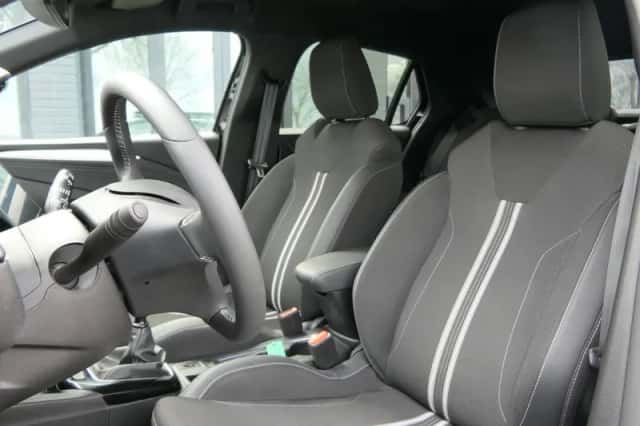 Opel Corsa (2025) thumbnail 4