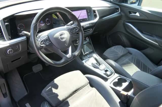 Opel Grandland (2022) thumbnail 3