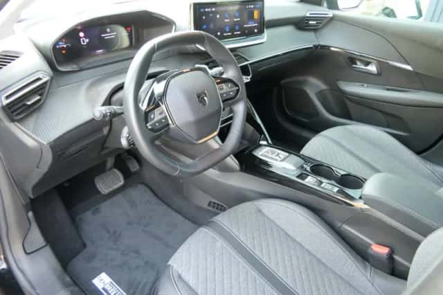 Peugeot 208 (2025) thumbnail 3