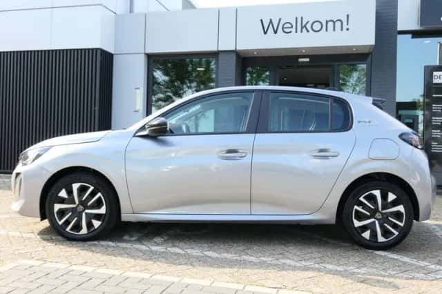 Peugeot 208 (2025) thumbnail 2