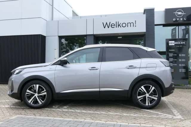 Peugeot 3008 (2022) thumbnail 2