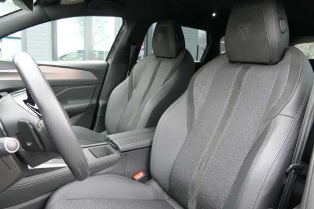 Peugeot 308 (2024) thumbnail 4