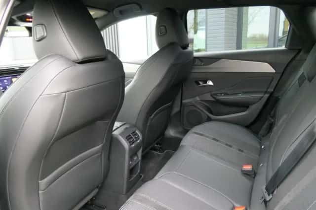 Peugeot 308 (2024) thumbnail 5