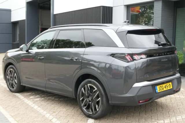 Peugeot 5008 (2025) thumbnail 4