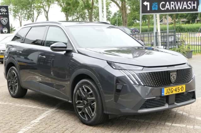 Peugeot 5008 (2025) thumbnail 5