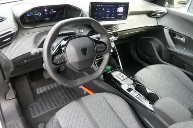 Peugeot e-2008 (2025) thumbnail 2