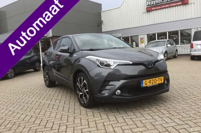 Toyota C-HR (2019) thumbnail 1