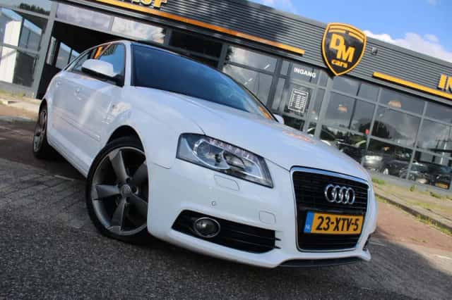 Audi A3 (2012) thumbnail 2