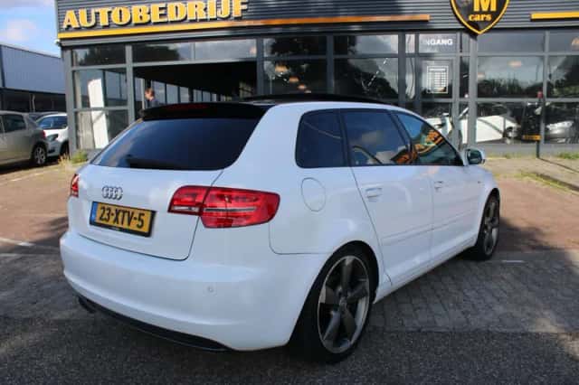 Audi A3 (2012) thumbnail 5