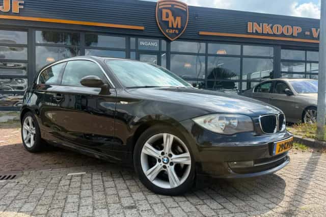 BMW 1-Serie (2010) thumbnail 1