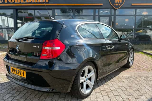 BMW 1-Serie (2010) thumbnail 6