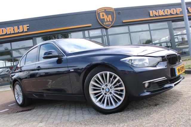BMW 3-Serie (2012) thumbnail 1