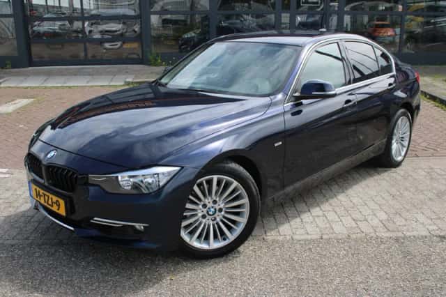 BMW 3-Serie (2012) thumbnail 4