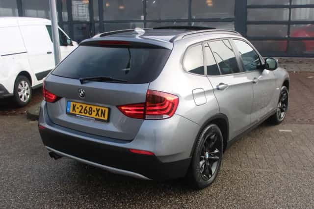 BMW X1 (2012) thumbnail 5
