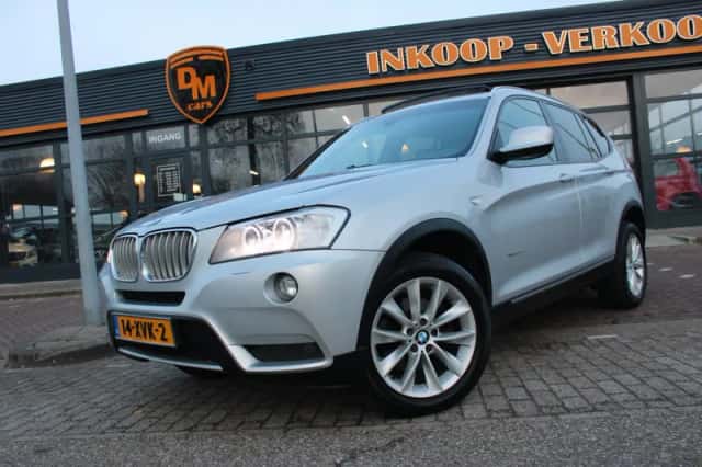BMW X3 (2012) thumbnail 2