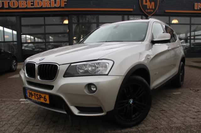 BMW X3 (2012) thumbnail 5