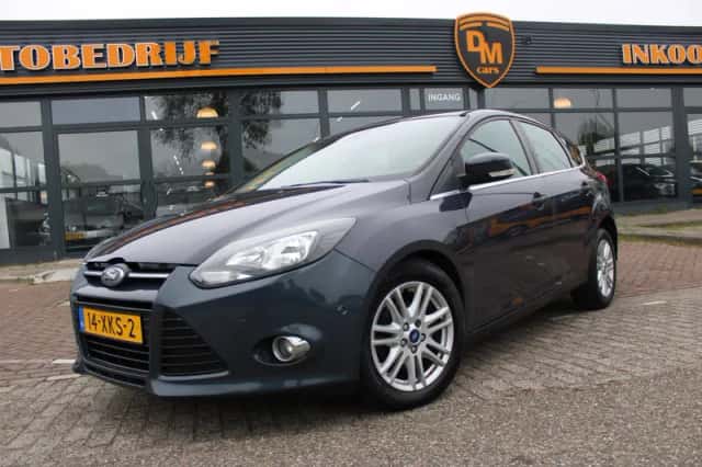 Ford Focus (2012) thumbnail 1