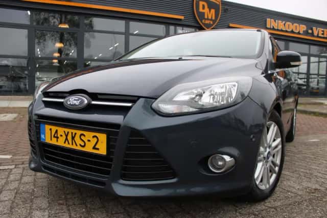 Ford Focus (2012) thumbnail 3