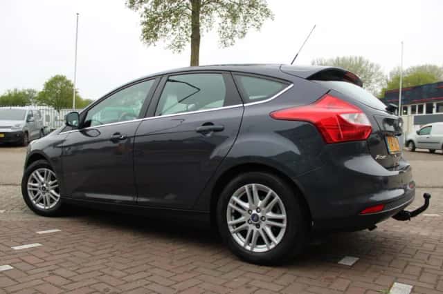 Ford Focus (2012) thumbnail 5