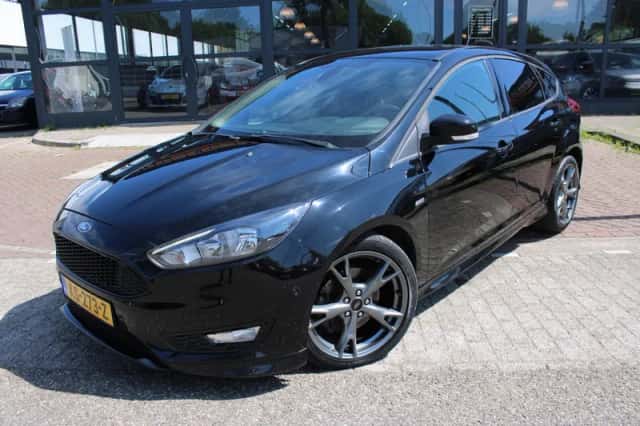 Ford Focus (2016) thumbnail 5