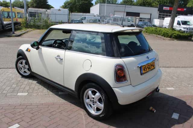 MINI  (2008) thumbnail 6